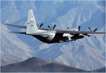 Click to enlarge image C-130_Hercules_military_transport_aircraft_USAF_Copyright_US_Air_Force_American_aviation_industry_006.jpg
