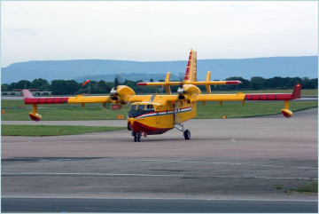 Click to enlarge image CL-415_Bombardier_415_amphibious_aircraft_wate_bomber_Canada_Canadian_aviation_industry_003.jpg
