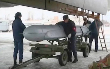 Click to enlarge image Kh-555_air-launched_subsonic_cruise_missile_Russia_001.jpg