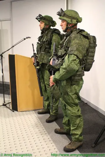 Click to enlarge image Ratnik_Russian_Future_Soldier_uniforms_individual_combat_equipment_gear_Russia_defence_industry_military_technology_012.jpg