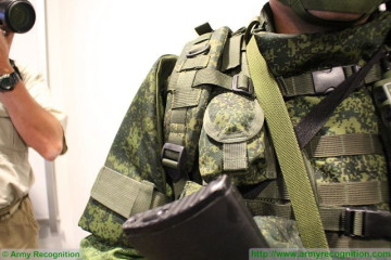 Click to enlarge image Ratnik_Russian_Future_Soldier_uniforms_individual_combat_equipment_gear_Russia_defence_industry_military_technology_016.jpg
