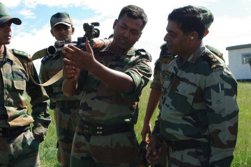 Click to enlarge image Indra-2012_Russia_India_military_exercises_live_firing_Siberian_Republic_Buryatia_003.jpg