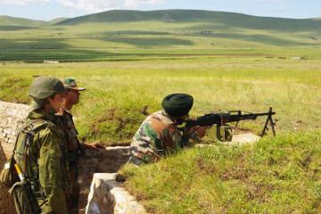 Click to enlarge image Indra-2012_Russia_India_military_exercises_live_firing_Siberian_Republic_Buryatia_008.jpg