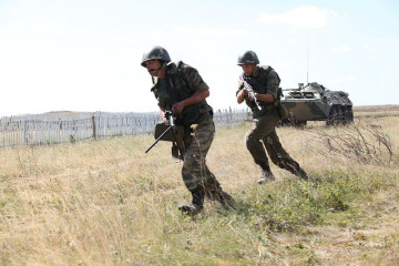 Click to enlarge image Indra-2012_Russia_India_military_exercises_live_firing_Siberian_Republic_Buryatia_011.jpg