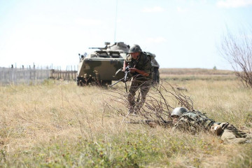 Click to enlarge image Indra-2012_Russia_India_military_exercises_live_firing_Siberian_Republic_Buryatia_012.jpg