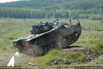Click to enlarge image Warrior_MCV-80_AIFV_armoured_infantry_fighting_vehicle_United_Kingdom_British_army_defense_industry_military_technology_014.jpg
