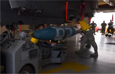 Click to enlarge image JDAM_Joint_Direct_Attack_Munition_precision_gps_guided_bomb_002.jpg