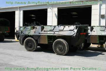 Click to enlarge image VAB_Renault_wheeled_armoured_vehicle_personnel_carrier_France_French_army_003.jpg
