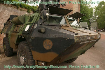 Click to enlarge image VAB_Renault_wheeled_armoured_vehicle_personnel_carrier_France_French_army_007.jpg