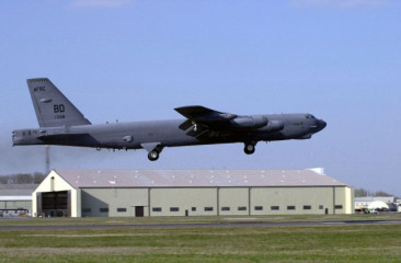 Click to enlarge image B_52_Stratofortress_datasheet_640_001.jpg