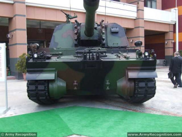 Click to enlarge image T-155_Firtina_155mm_tracked_self-propelled_howitzer_Turkey_Turkish_army_defence_industry_military_technology_012.jpg