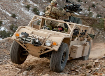 Click to enlarge image Flyer_ITV_V-22_Internally_Transportable_Vehicle_General_Dynamics_ALSV_Advanced_Light_Strike_Vehicle_008.jpg