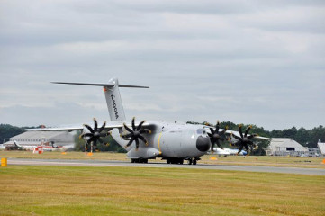 Click to enlarge image A400_Airbus_military_transport_aircraft_Spain_Spanish_aviation_air_defence_industry_009.jpg