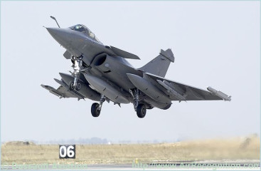 Click to enlarge image Rafale_C_Dassault_France_French_Air_Force_aviation_defence_industry_military_technology_003.jpg