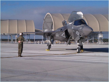 Click to enlarge image F-35B_Lightning_II_fighter_aircraft_United_States_US_aviation_air_defence_industry_military_technology_013.jpg
