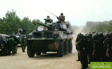Click to enlarge image PTL-02_wheeled_armoured_vehicle_assaulter_assault_tank_destroyer_100mm_China_Chinese_Army_PLA_008.jpg