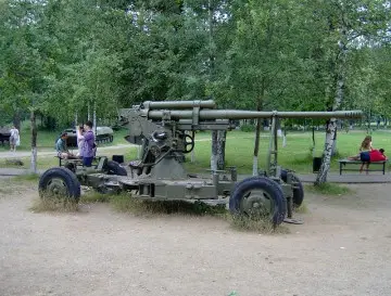 Click to enlarge image KS-12_M1939_85mm_towed_anti-aicraft_gun_Russia_Russia_army_defence_industry_military_technology_004.jpg