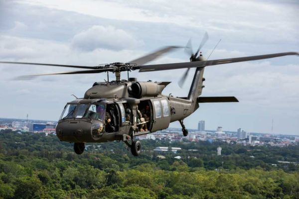 UH-60M_Black_Hawk_Utility_Helicopter_USA_002