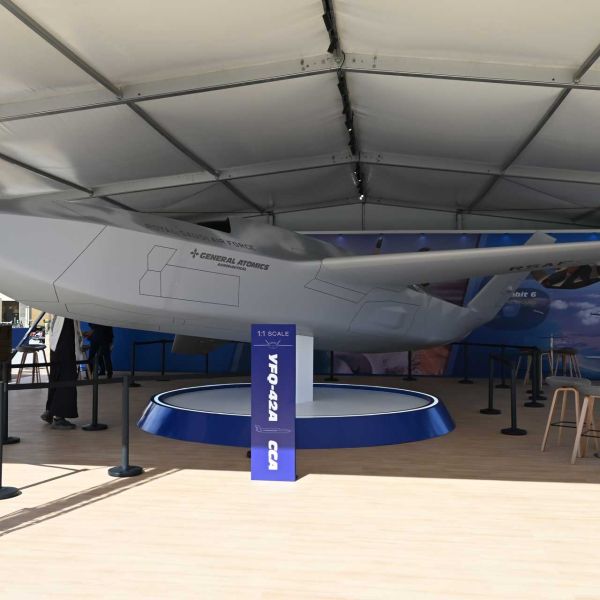 A full-scale model of the U.S.-developed Gambit collaborative combat aircraft is displayed at the World Defense Show 2026, marking the first public presentation of General Atomics Aeronautical Systems’ modular manned-unmanned air combat concept in the Middle East.