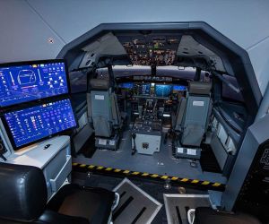 A Full Flight Simulator (FFS) fully replicates the aircraft, including the cockpit, motion and outside visuals, whereas a Flight Training Device (FTD) reproduces the cockpit and aircraft systems but usually has no motion platform. (Picture source: Havelsan)