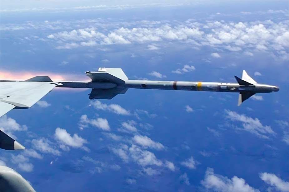US to supply Ukraine Air Force with AIM-9M air-to-air missiles