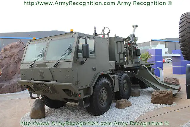 Denel Land Systems presents at AAD 2012 its truck-mounted gun howitzer 155m T5-45/52 with the nickname Condor. The system was developped for the Indian market after a request for a new wheeled self-propelled howitzer.
