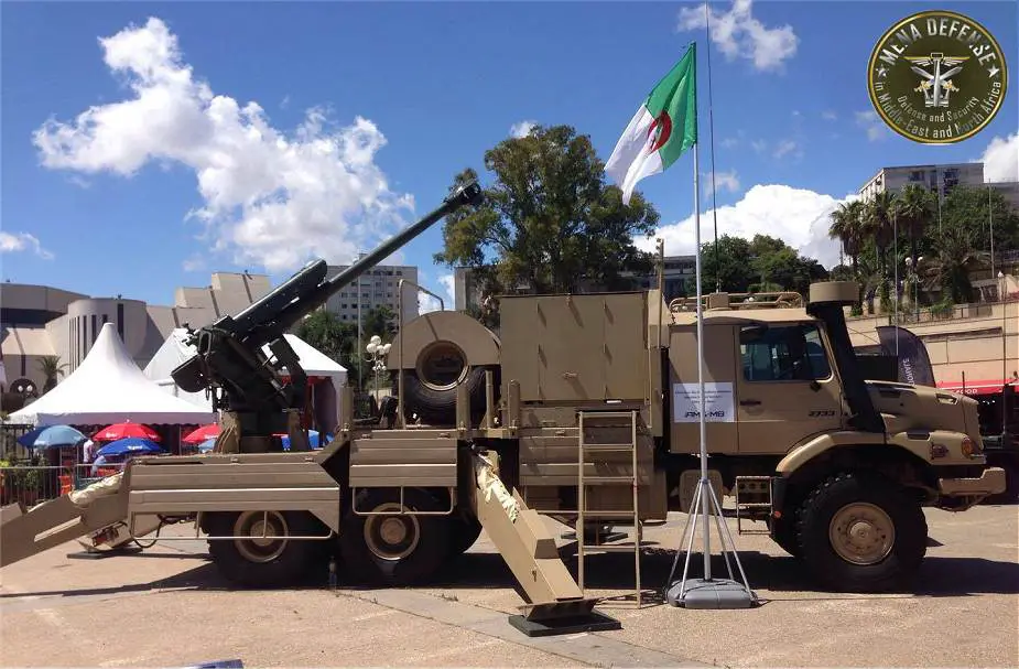 D-30_122mm_on_Mercedes_Zetros_2733A_Algeria_most_modern_6x6_self-propelled_howitzers_analysis_925_001.jpg