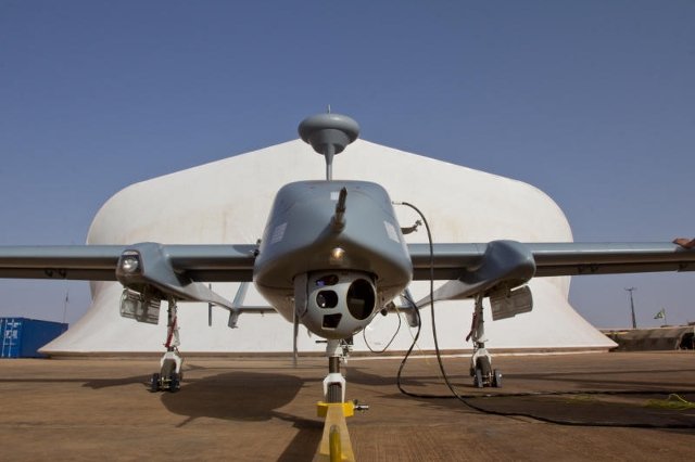 In just 6 months’ time, the Federal Office of Bundeswehr Equipment, Information Technology and In-Service Support (BAAINBw) deployed the Heron reconnaissance drone aircraft to Mali in support of the MINUSMA United Nations mission. The aircraft system is now fully operational.