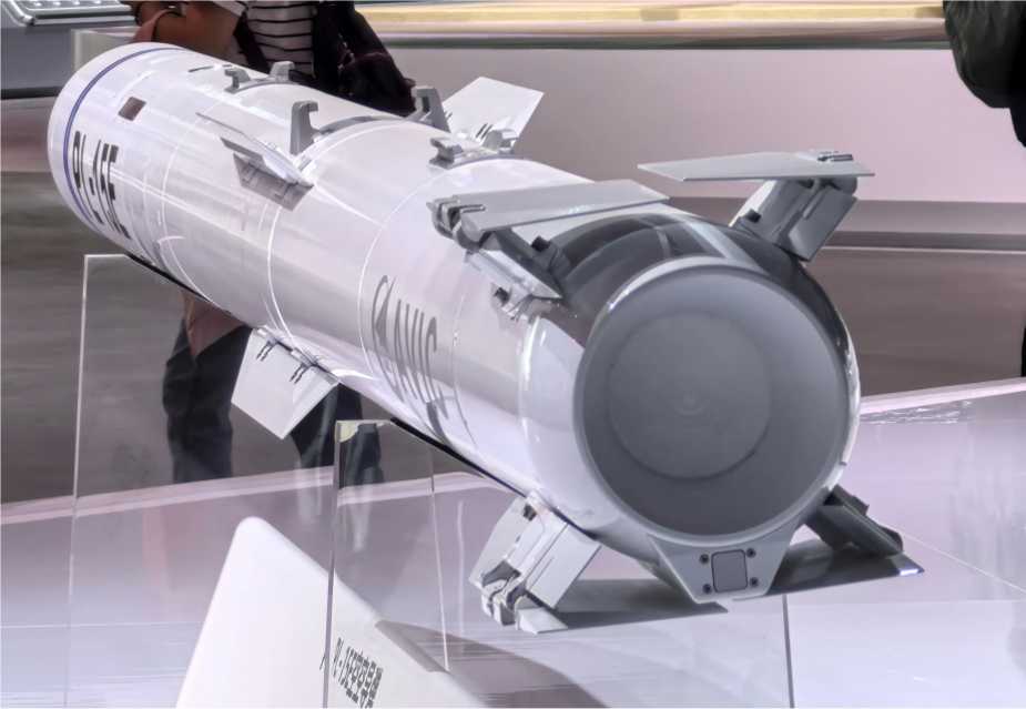 Pl19 PL-15 air-to-air missile