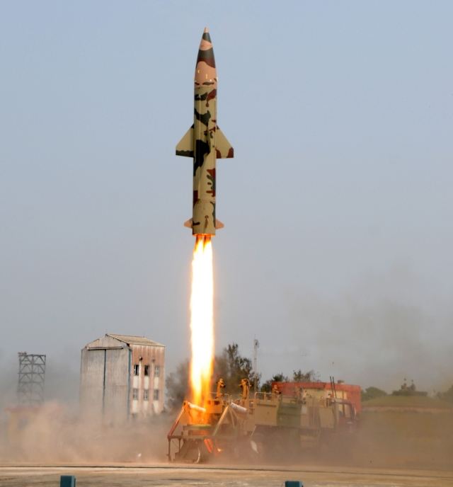 L'Inde a procédé ce jeudi 9 juin 2011 à un tir d'essai du missile balistique Prithvi-II depuis le polygone de Chandipur, dans l'Etat d'Orissa (est), rapporte l'agence IANS. 