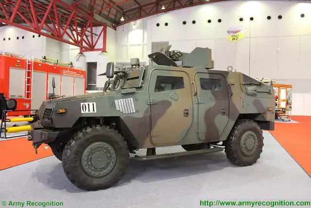 Komodo Pindad 4x4 light tactical armoured vehicle at IndoDefence exhibition in 2014. 