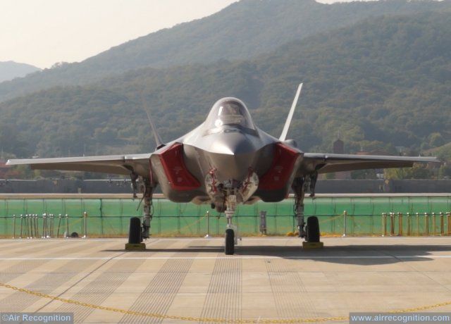 f35 at ADEX 2017 640 001