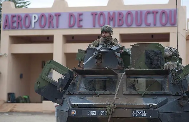 After the capture of the airport of Timbuktu and the city Gao by French armed forces Sunday and Monday, January 28, 2013, the two strategic locations are now strengthened by units of the Malian army. French Special Forces continue to secure the area around the Timbuktu airport to restore air traffic and for the support of ground forces.