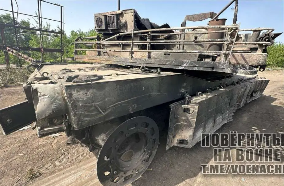 Lực lượng Nga bắt giữ xe tăng M1A1 Abrams đầu tiên của Mỹ ở Ukraine 925 004