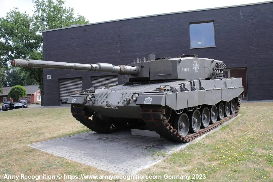 Ukraine receives upgraded Leopard 2A4 tanks with Kontakt 1 ERA armor 925 003