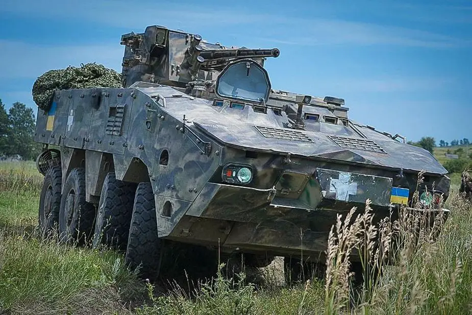 Ukraine_use_battle-tested_BTR-4_MV1_prototype_against_Russian_troops_925_001.jpg