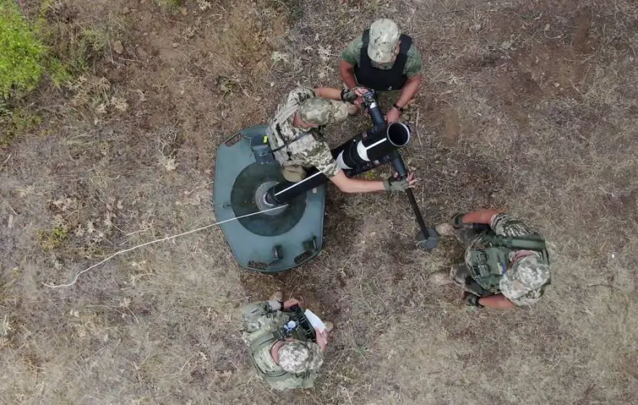 Ukrainian_army_uses_Finnish_Vammas_120mm_KRH_92_mortars_2.jpg