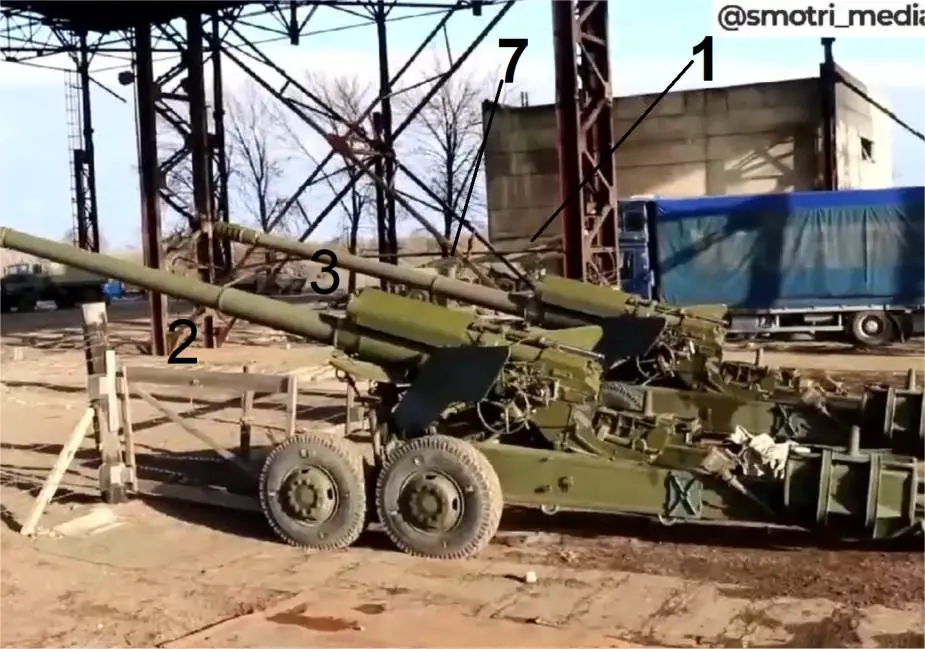 2A36 Giatsint B field gun 152mm Ukraine 925 001