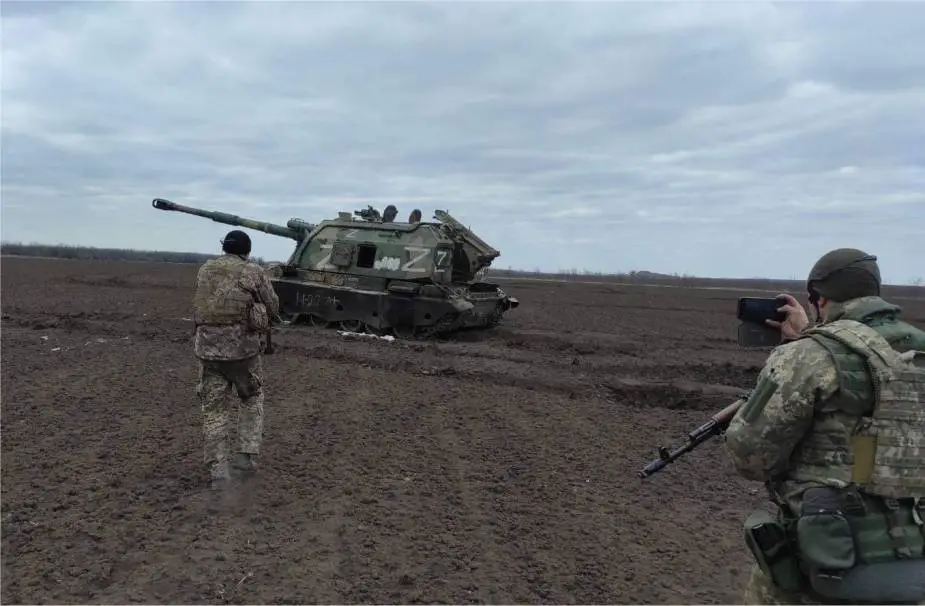 2S33 Msta SM2 152mm tracked self propelled howitzer Russia 925 001