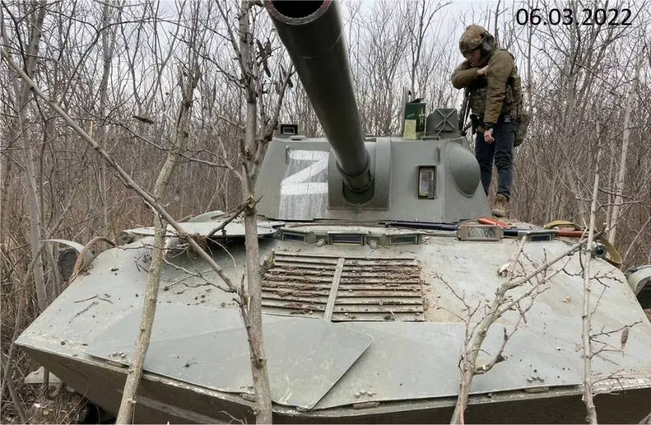 2S9 Nona 120mm tracked mortar carrier Russia 925 001