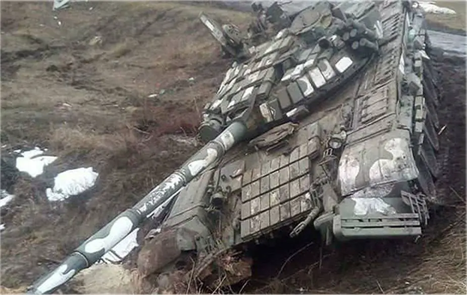 T 72B Russian tank MBT fighting in Ukraine conflict 925 002