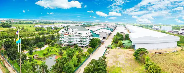 Chaiseri's main factory is a 140.000-square metre plant at Pathumthani. 40 kilometers north of Bangkok. Mere the company's production facility incorporates a host of state-of the art manufacturing equipment, including CNC cutting machines. 