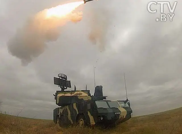 The Belarusian Armed Forces tested its air defense missile system Tor-M2. It was the first time that a Tor-M2 system has been tested in Belarus, Belarusian Defense Ministry said. During a tactical exercise involving units of the 120th Air Defense Missile Brigade of the Western Tactical Command of the Belarusian Air Force and Air Defense in Gomel Oblast, the third air defense missile battery Tor-M2 performed live firing. 