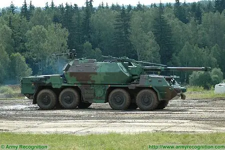 Dana 152 mm 8x8 wheeled self propelled gun howitzer Czech Republic army defense industry right side view 001