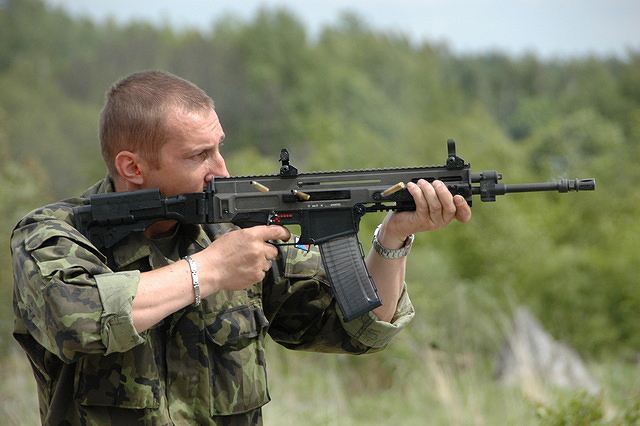 Czech Ministry of Defence plans to buy approximately 10 thousand CZ 805 BREN attack rifles, 7 thousand CZ 75 PHANTOM pistols and 500 CZ SCORPION sub-machine guns during next several years. According to Colonel Pavel Bulant, Director of the Armaments Division of MoD, this quantity should cover needs of all elements of Czech armed forces.