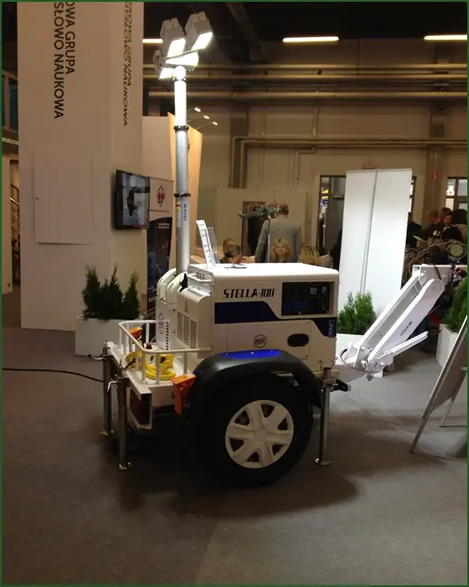 At MSPO 2013, International Defense Exhibition in Poland, German firm Geroh and Polish firm Wojskowe Centralne Biuro Konstrukcyjno-Technologiczne (WCBKT) showed off their trailer equiped with Geroh's Nightscan System.