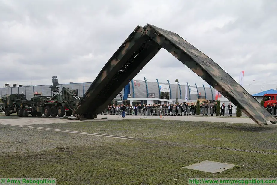 MS 20 Daglezja mobile bridge layer Obrum MSPO 2017 defense exhibition in Poland 925 002