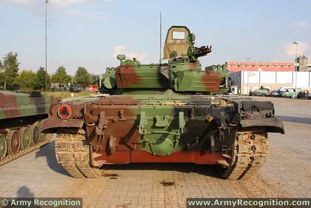 PT-91_main_battle_tank_Poland_Polish_arm