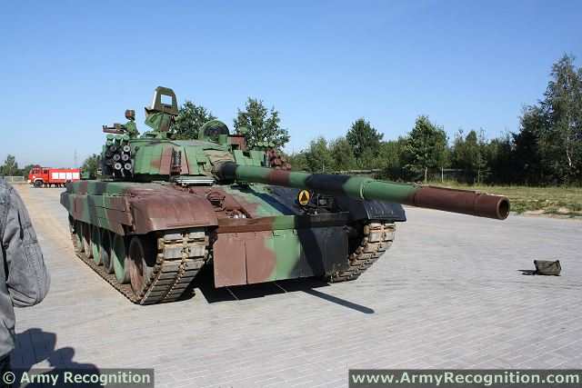 PT-91 main battle tank Poland Polish army defense industry military technology 027