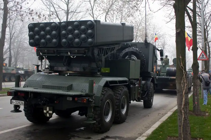 Larom_160mm_multiple_rocket_launcher_system_Romania_Romanian_army_005.jpg